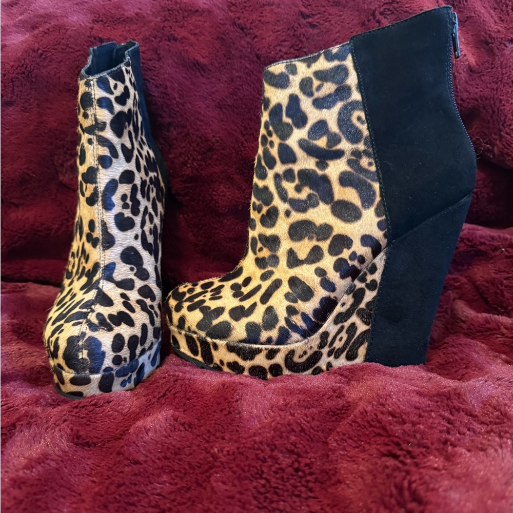 NWOT Kelsi Dagger Brooklyn Huette Leopard/Black Pony Hair Wedge Booties, Size 9